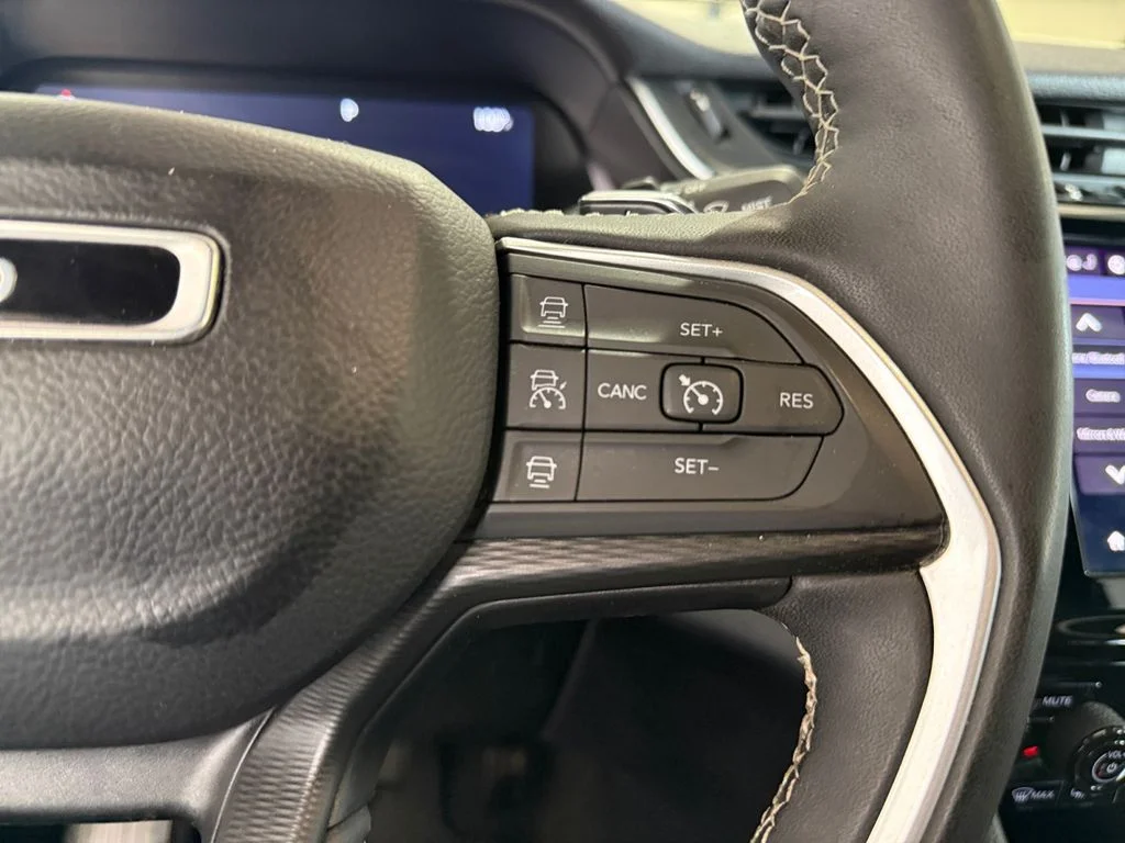 Used 2024 Black Jeep Altitude image 25