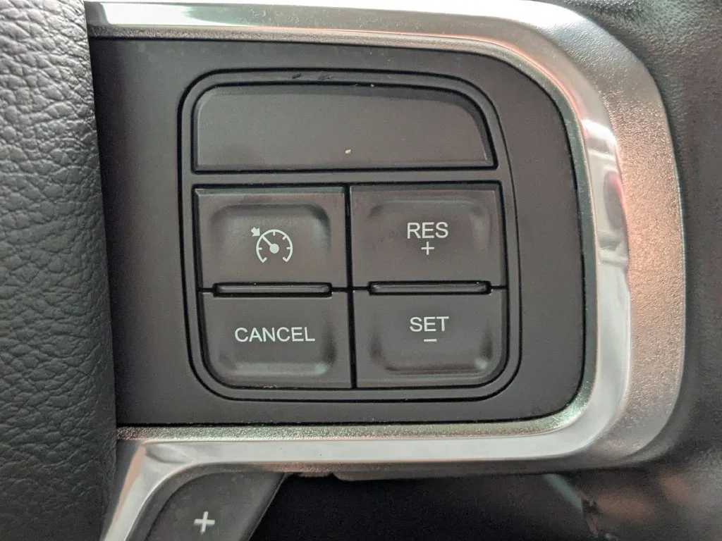 Used 2022 White Ram Laramie image 26
