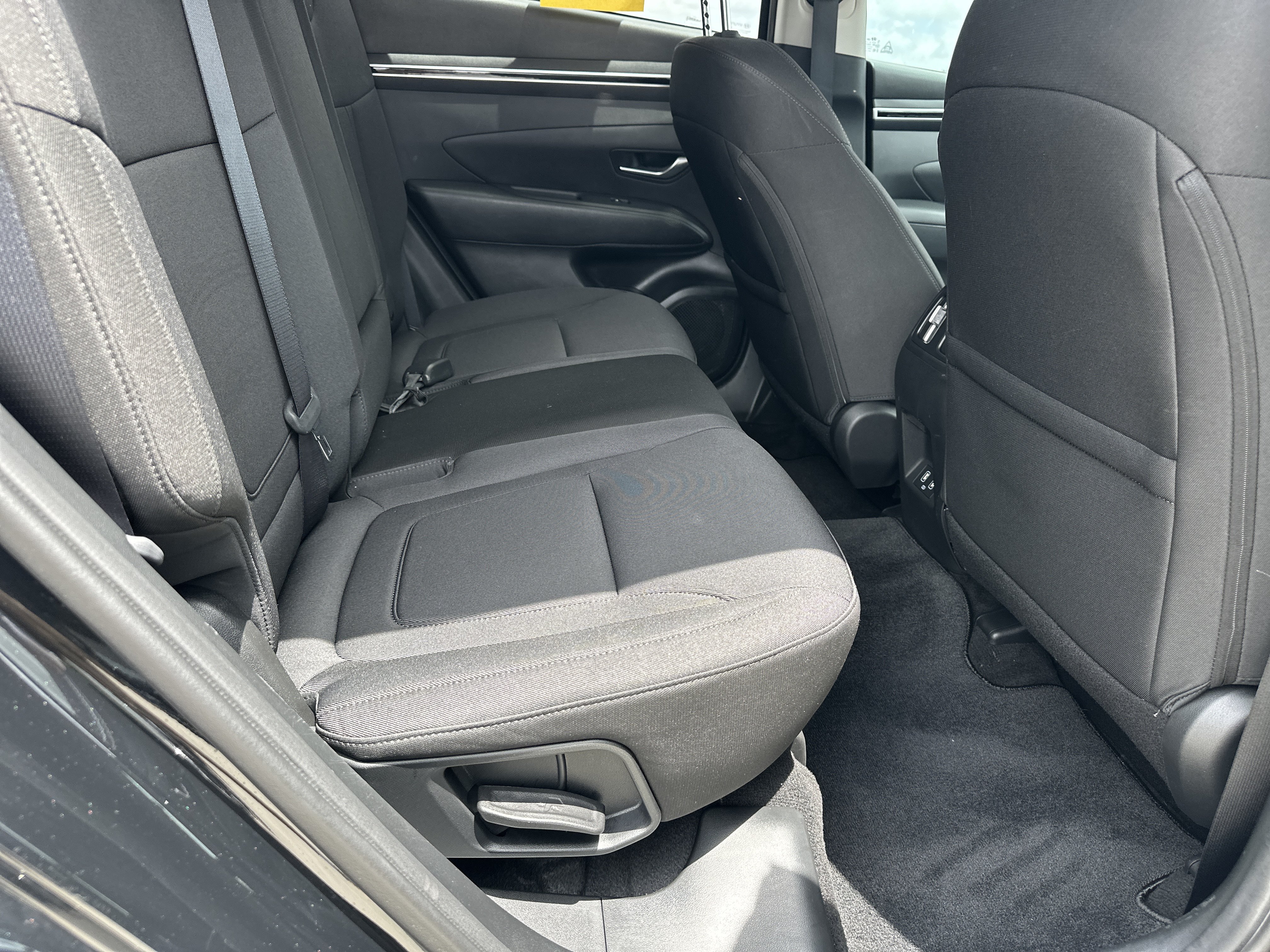 Used 2022 Phantom Black Hyundai SEL image 18