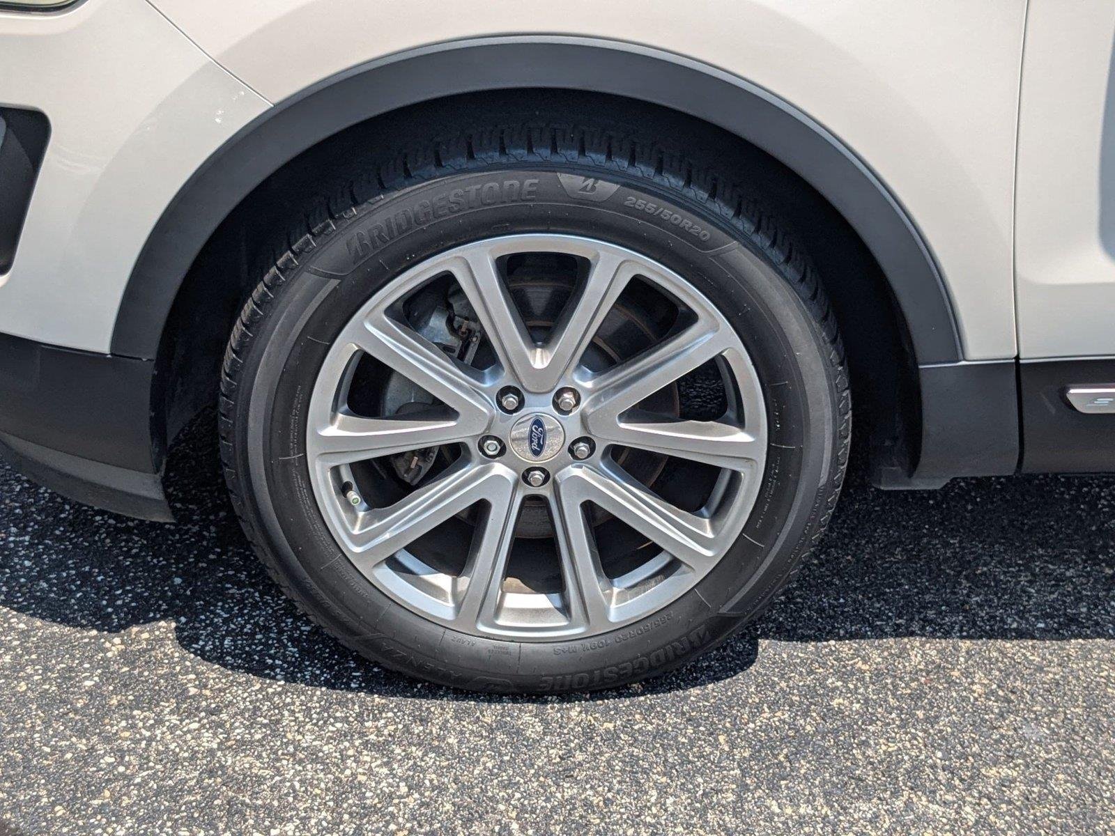 Certified Used 2017 White Platinum Metallic Tri-Coat Ford Limited image 11