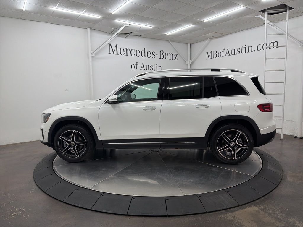Used 2026 Polar White Mercedes-Benz GLB 250 image 4