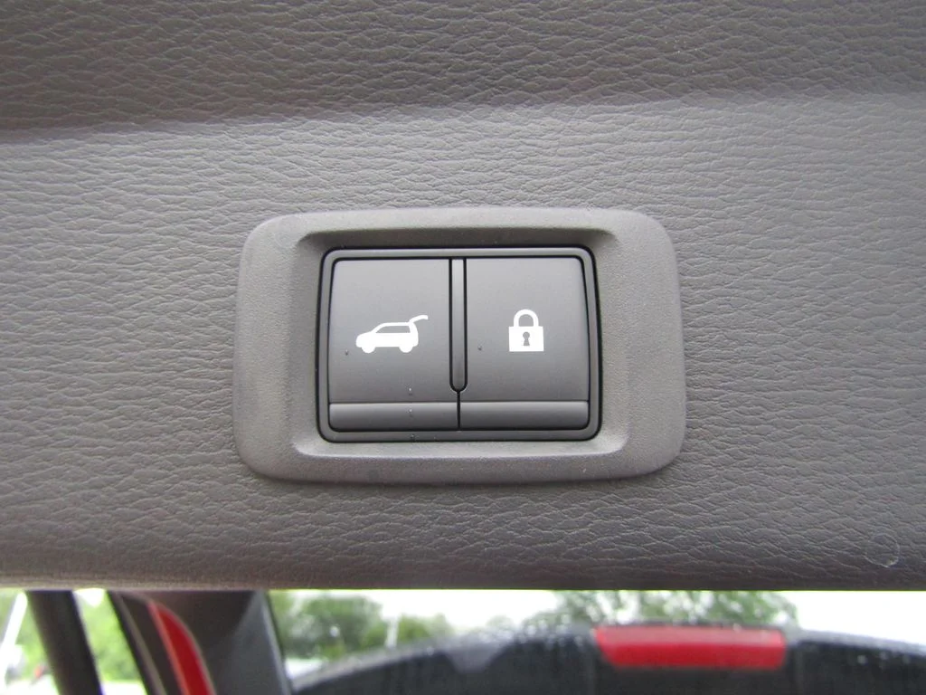 2025 Mitsubishi Outlander Plug-in Hybrid SE - Photo 35