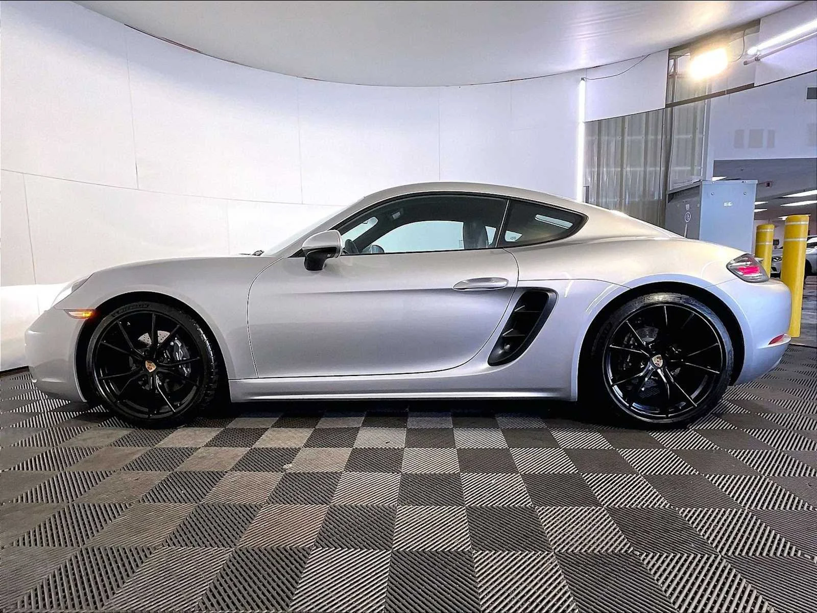 Certified Pre-Owned 2024 Porsche 718 Cayman