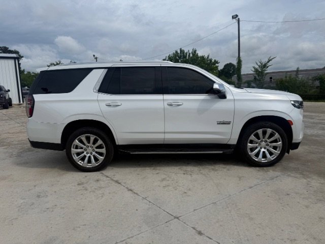 Used 2021 Iridescent Pearl Tricoat Chevrolet Premier image 6