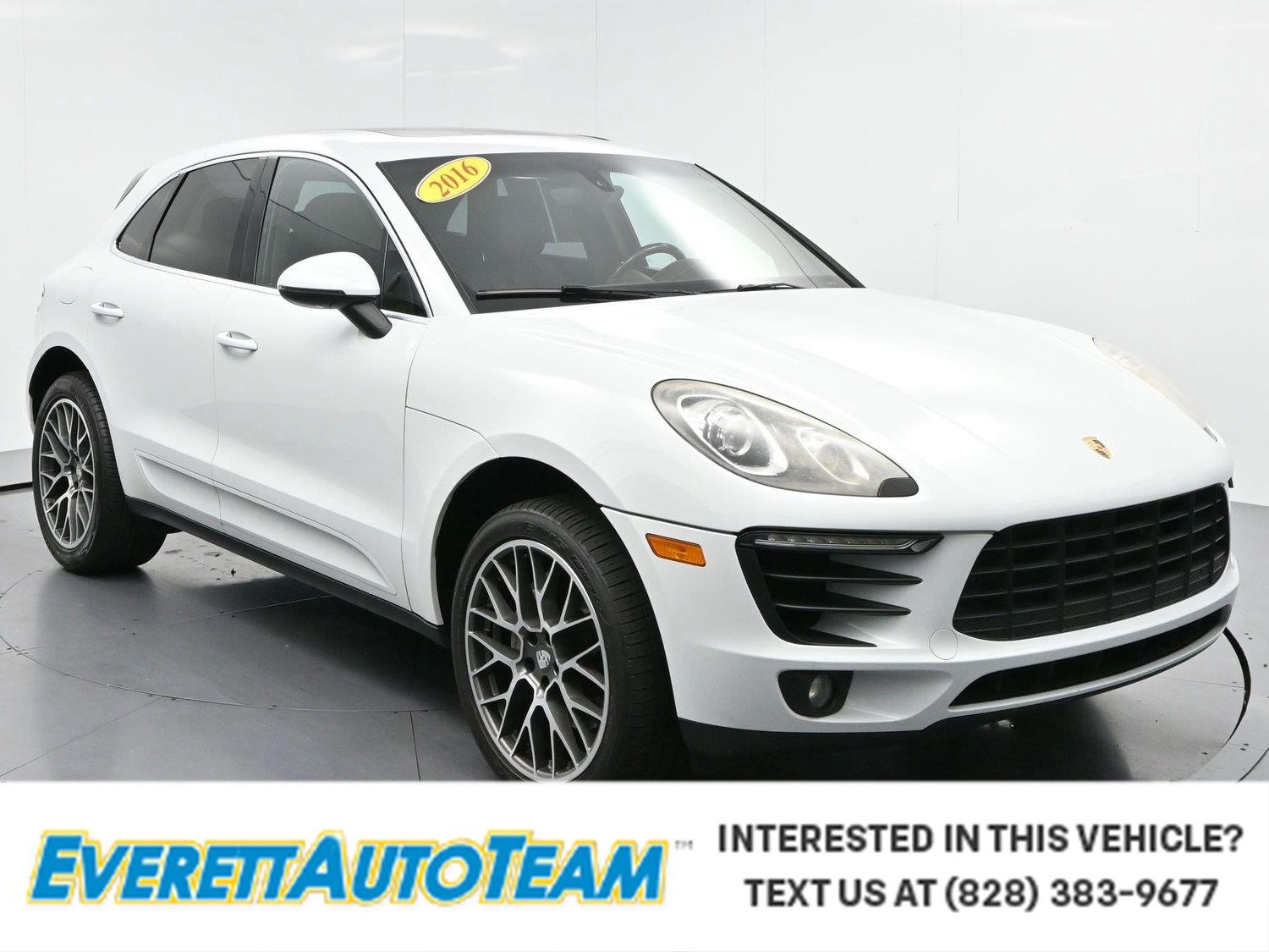 2016 Porsche Macan