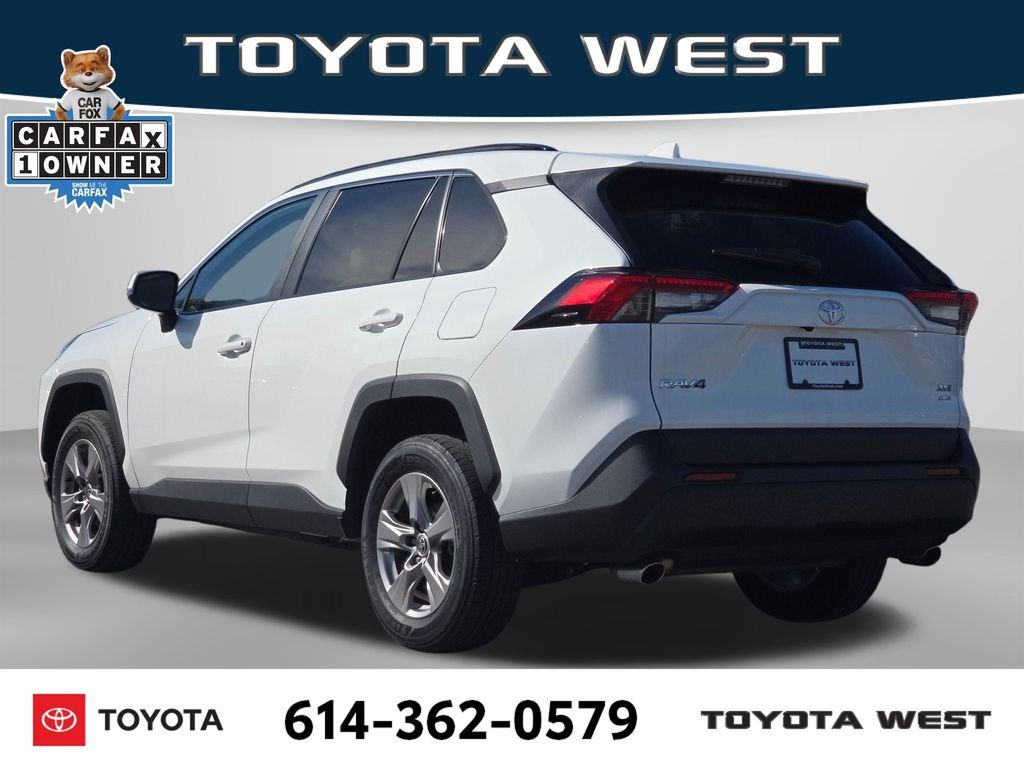 Used 2025 White Toyota XLE image 9