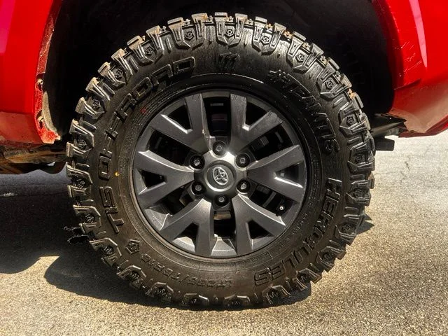 Used 2020 Red Toyota SR5 image 30
