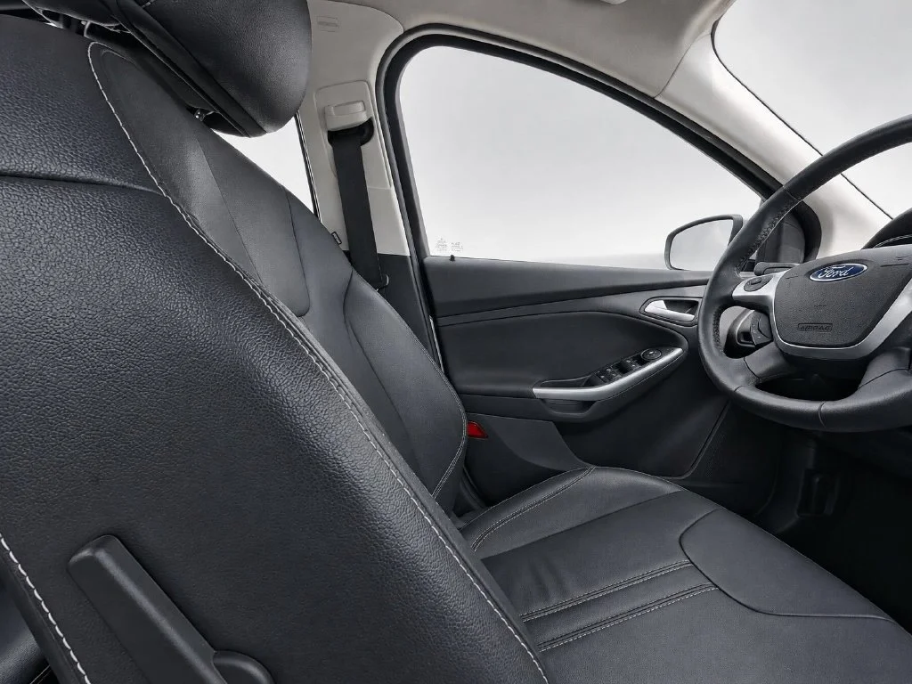 Used 2014 Silver Ford Titanium image 12