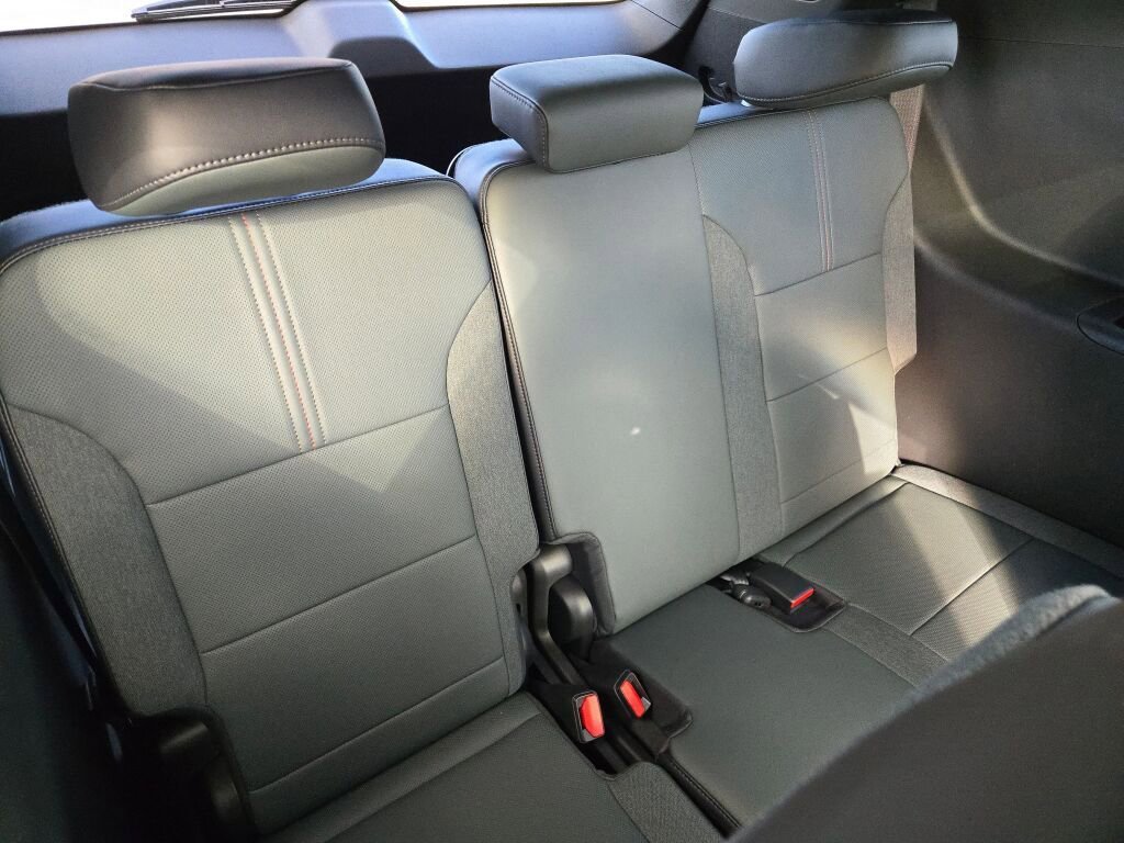 2026 GMC Acadia AT4 - Photo 13
