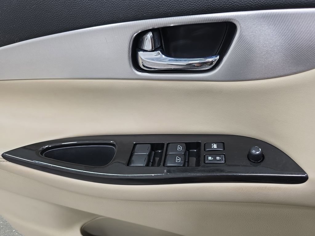 Used 2016 Majestic INFINITI Base image 28