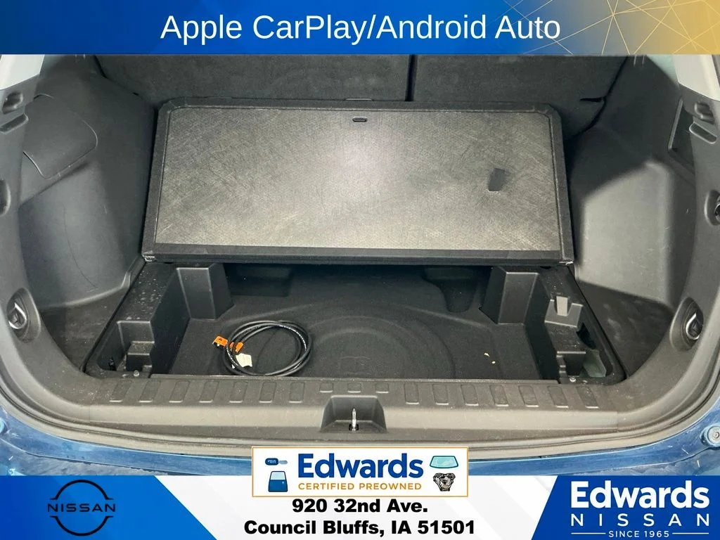 Used 2021 Blue GMC SLE image 12