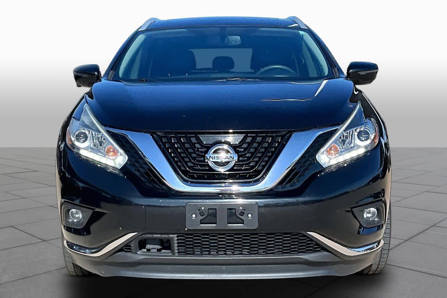 Used 2018 Magnetic Black Metallic Nissan Platinum image 3