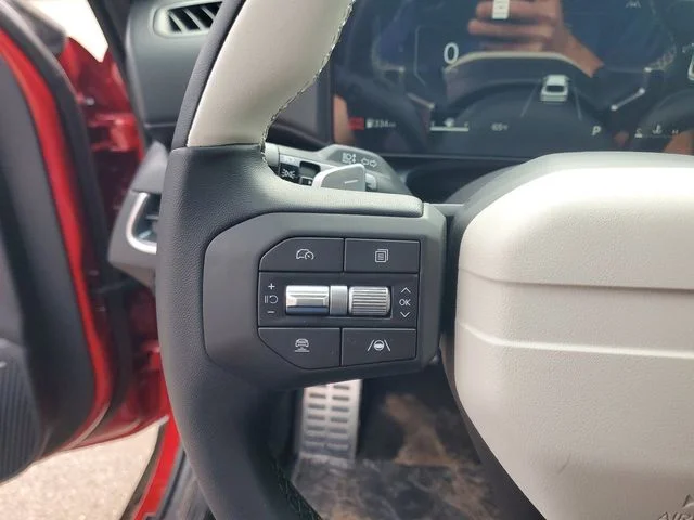 2025 Kia K4 GT-Line Turbo - Photo 11