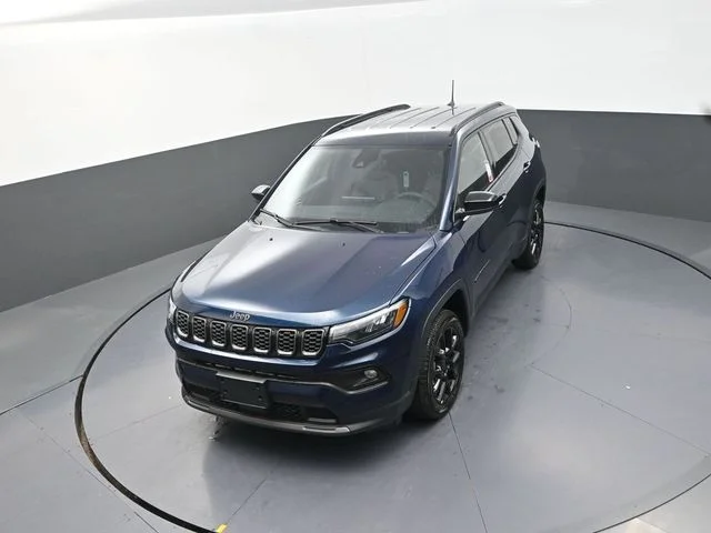 New 2026 Fathom Blue Pearl-Coat Exterior Paint Jeep Latitude image 13