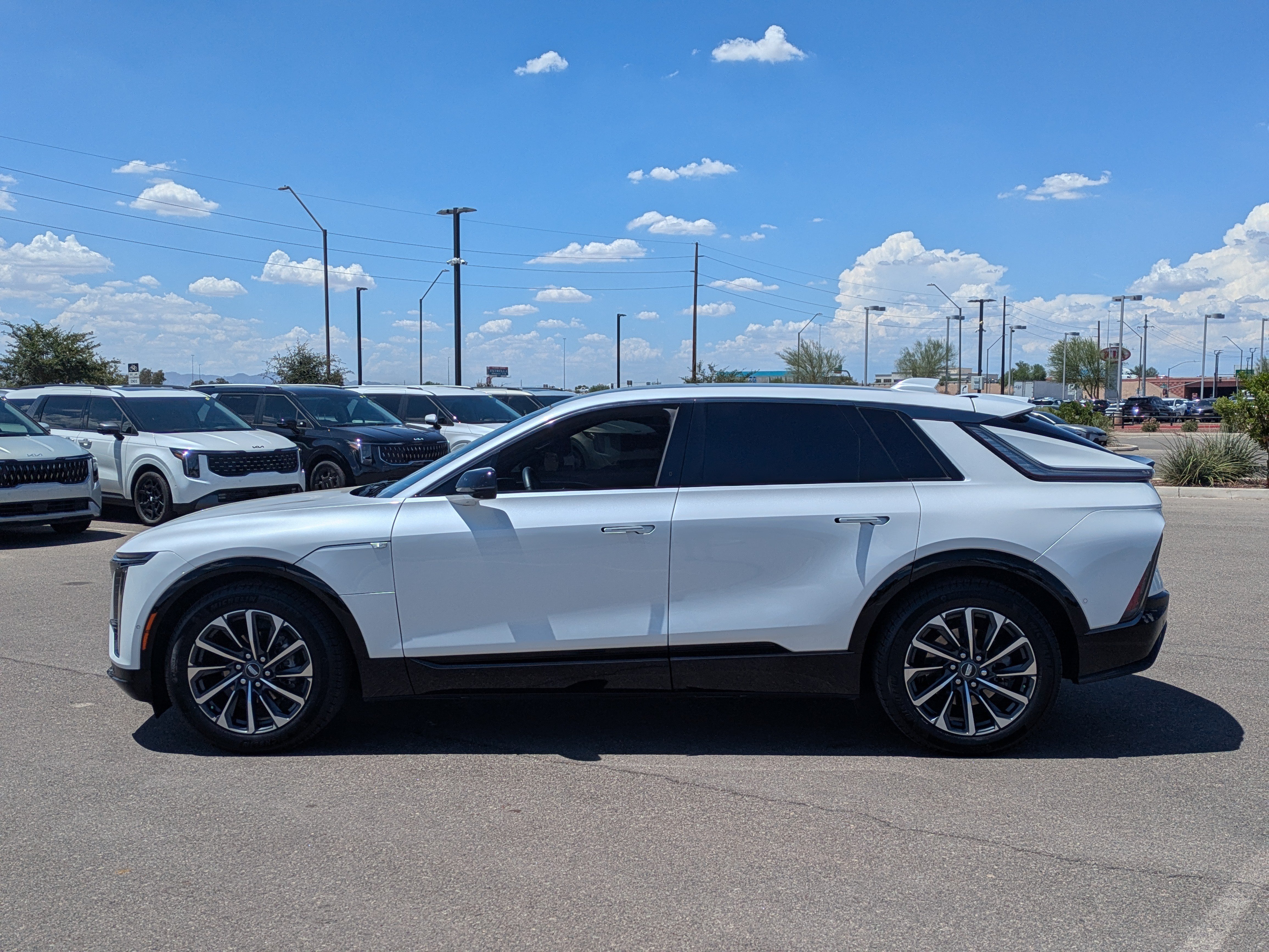 Used 2024 Cadillac LYRIQ Sport 1 with VIN 1GYKPTRK6RZ101430 for sale in Avondale, AZ