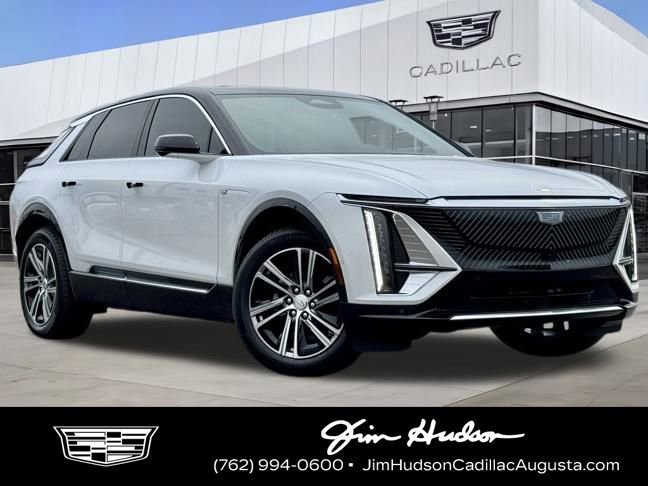 Crystal White Tricoat 2025 Cadillac LYRIQ Luxury 1 AWD SUV / Crossover All-Wheel Drive