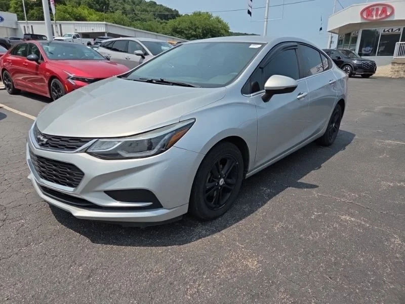 Used 2017 Silver Chevrolet LT image 3