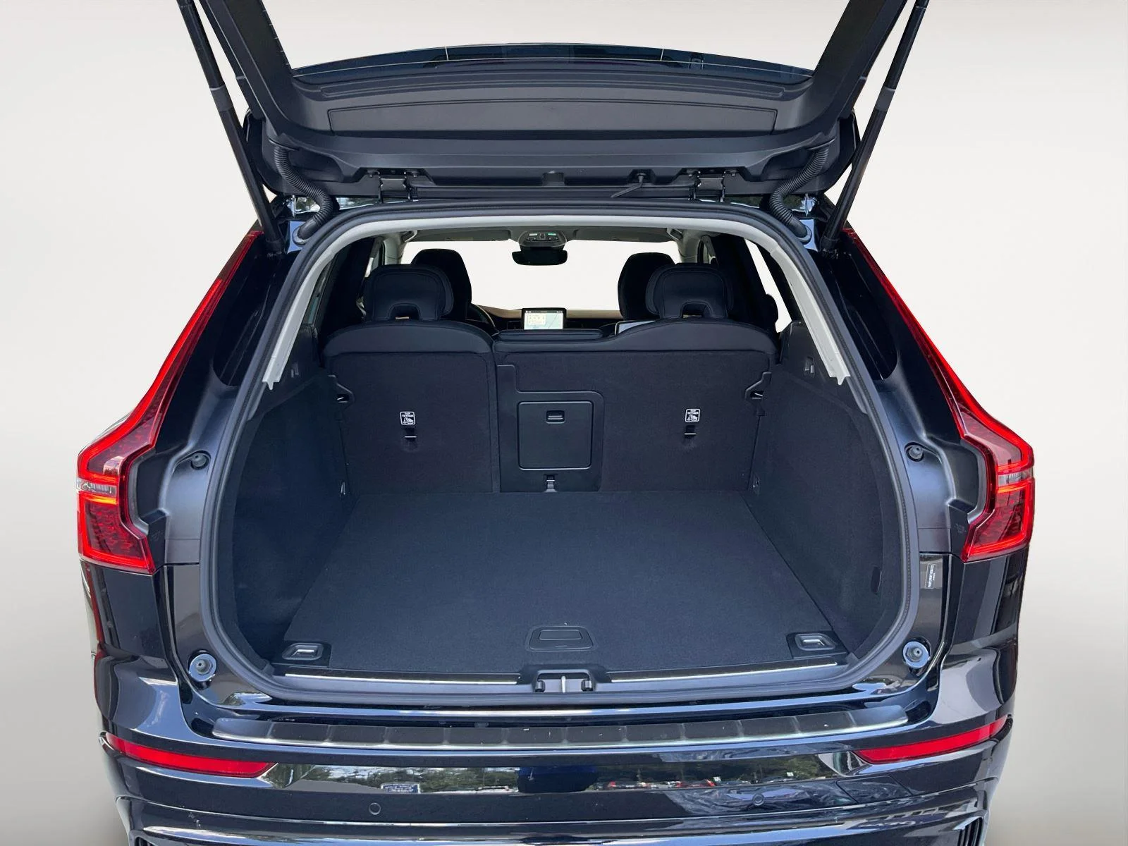 2026 Volvo XC60 Plus - Photo 11