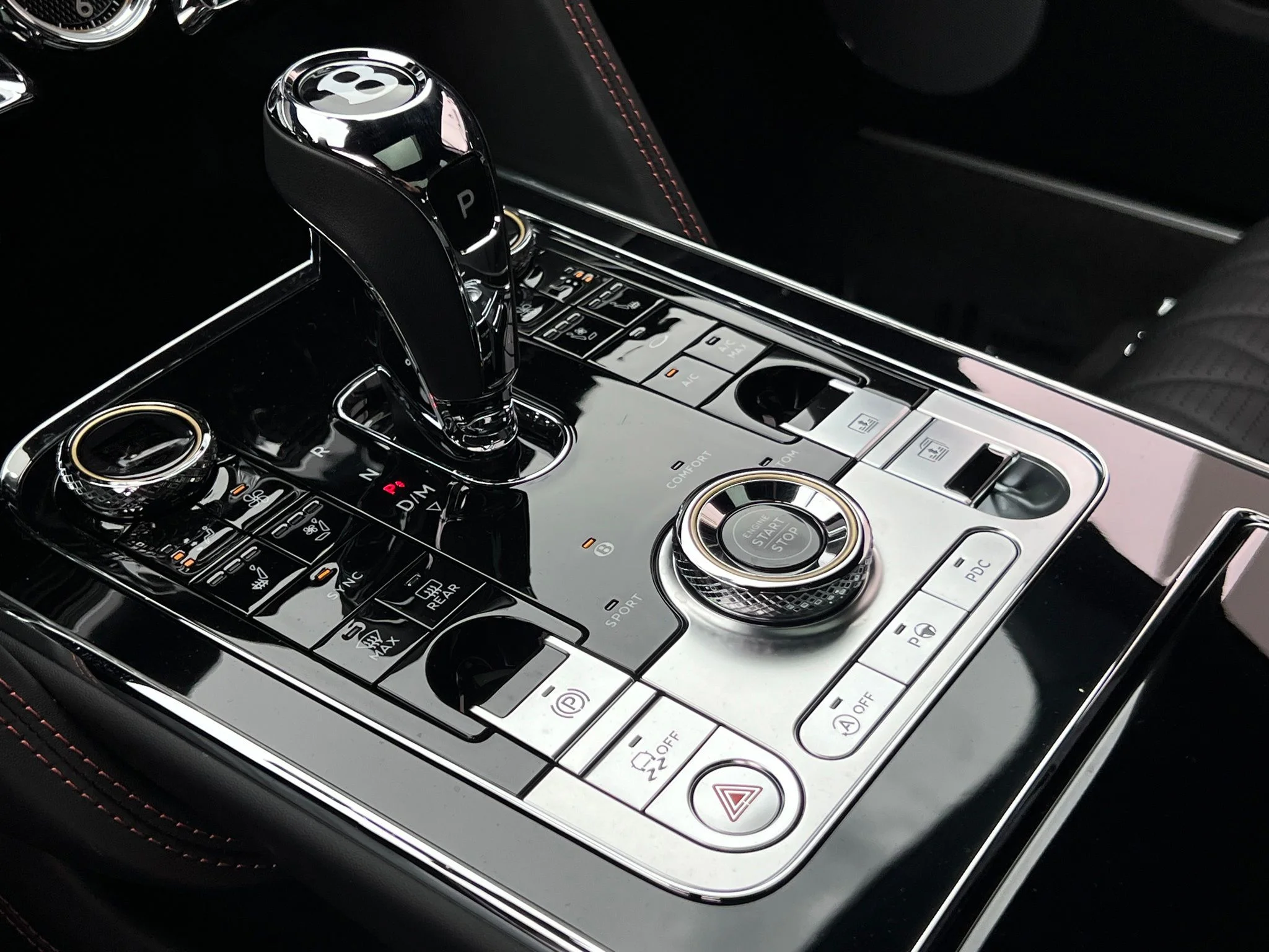 Used 2022 Black Bentley V8 image 22