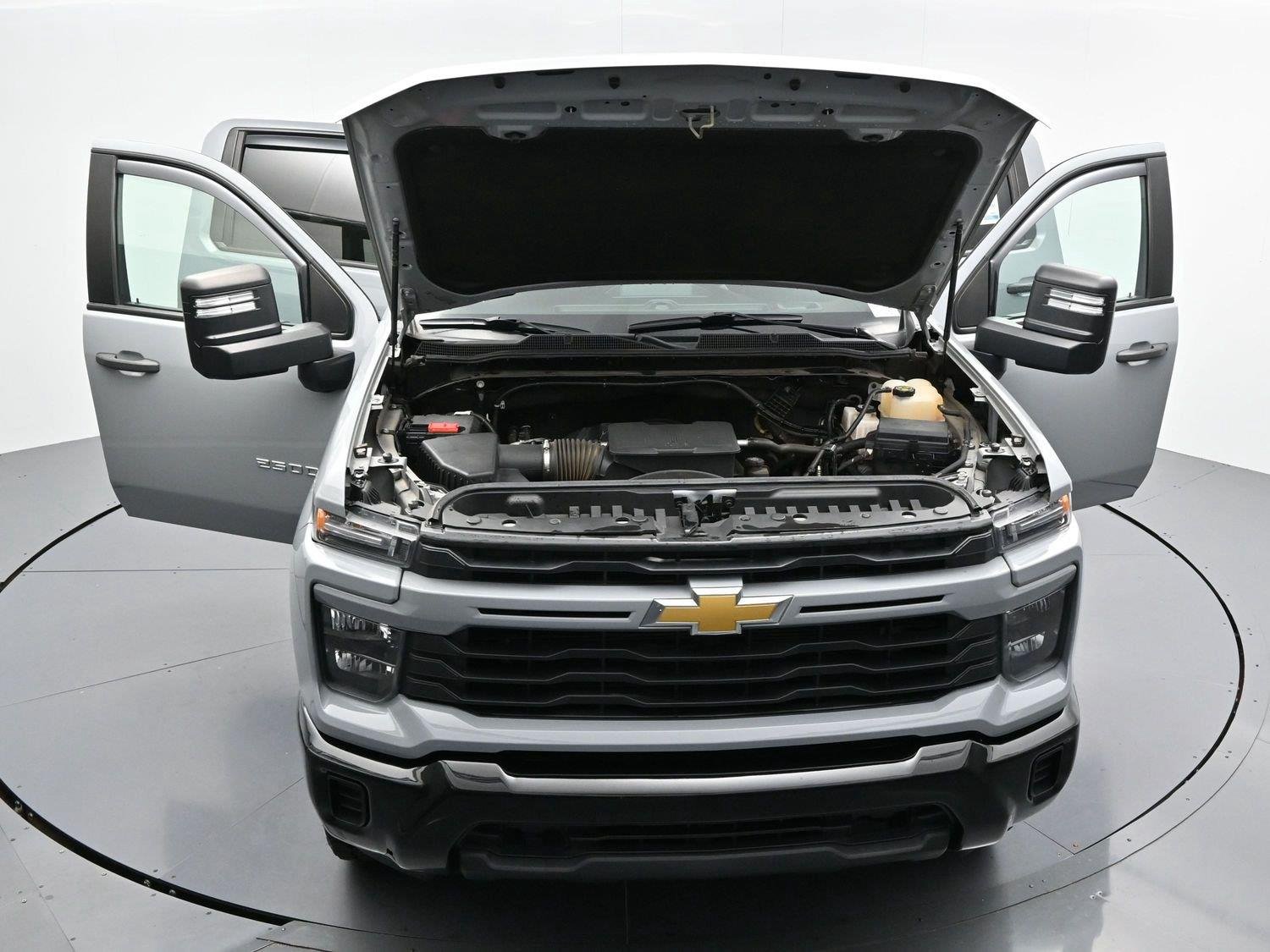 Used 2024 Slate Gray Metallic Chevrolet Custom image 42