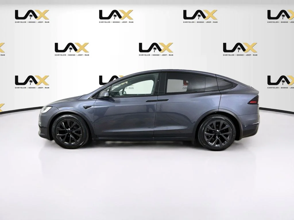 Used 2023 Gray Tesla Standard Range image 4