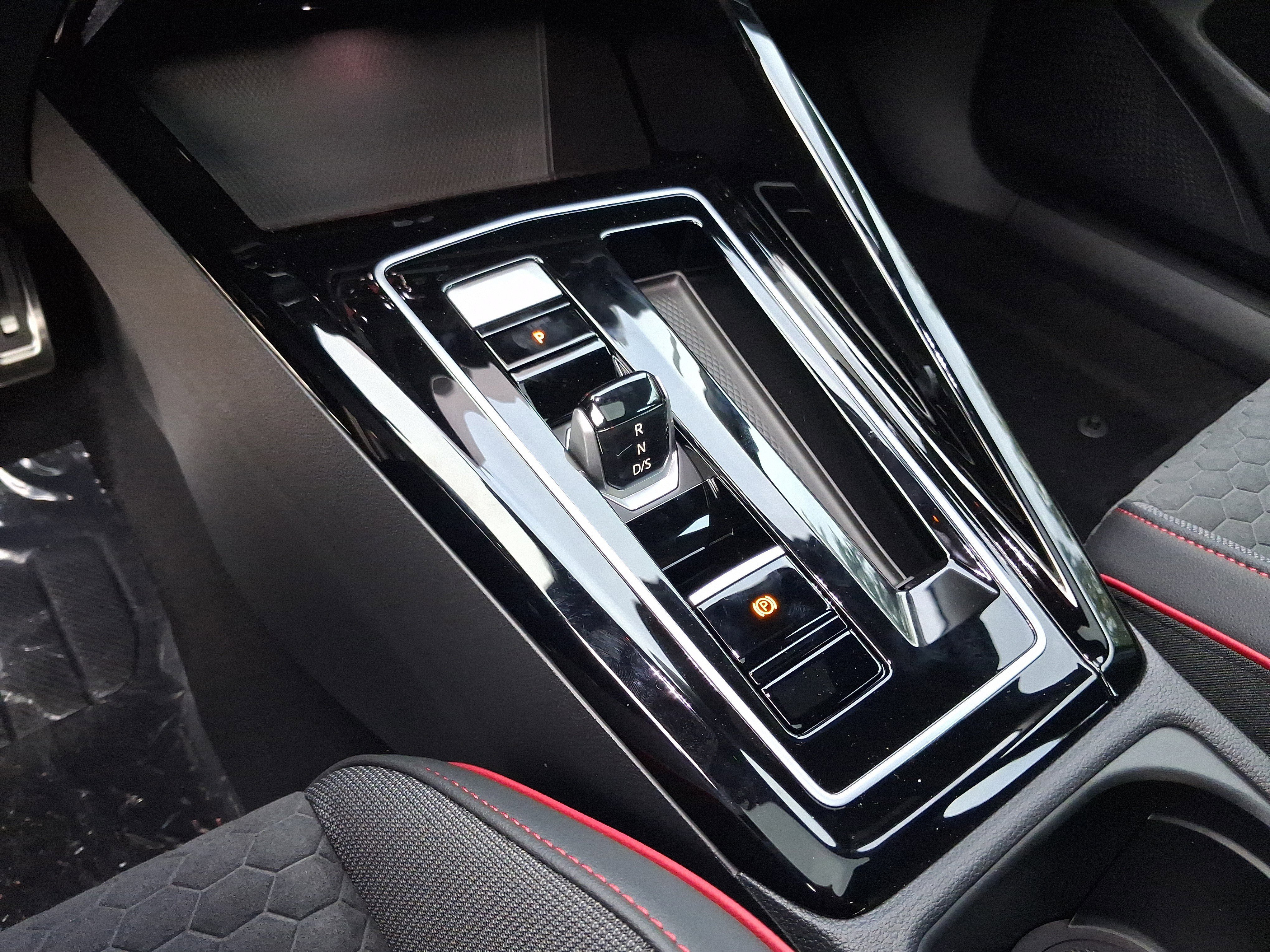 New 2026 Gray Volkswagen 2.0T SE image 10