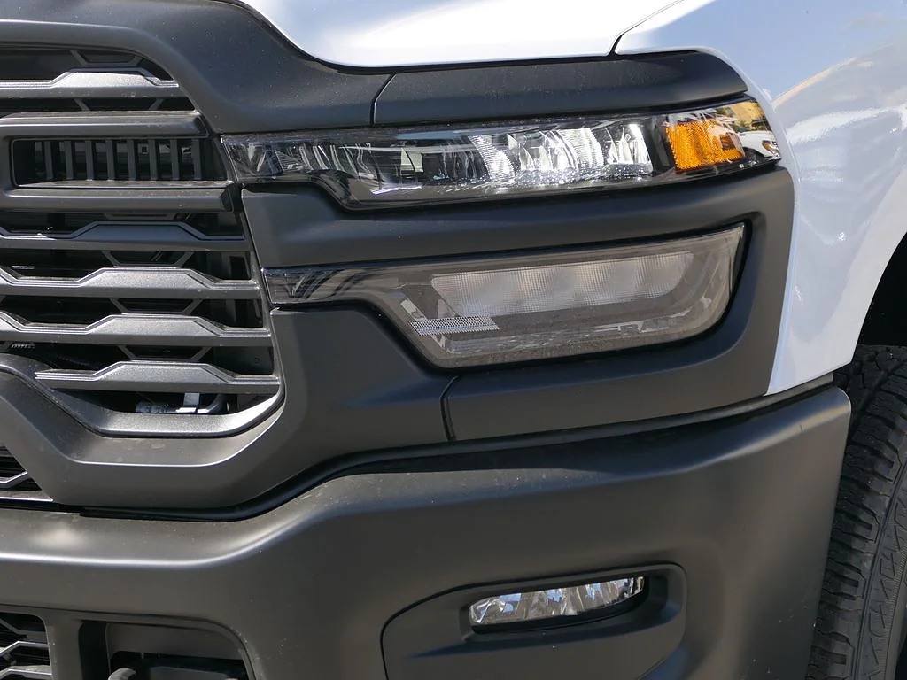New 2026 Bright White Clearcoat RAM Tradesman image 7