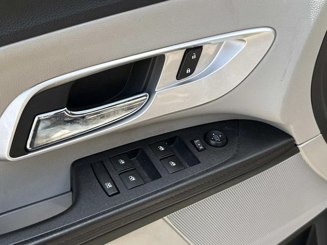 Used 2016 Gold Chevrolet LT image 26