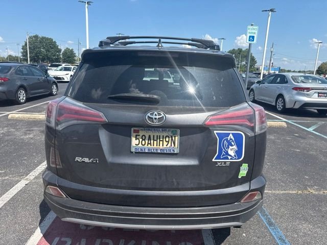 Used 2017 Gray Toyota XLE image 9