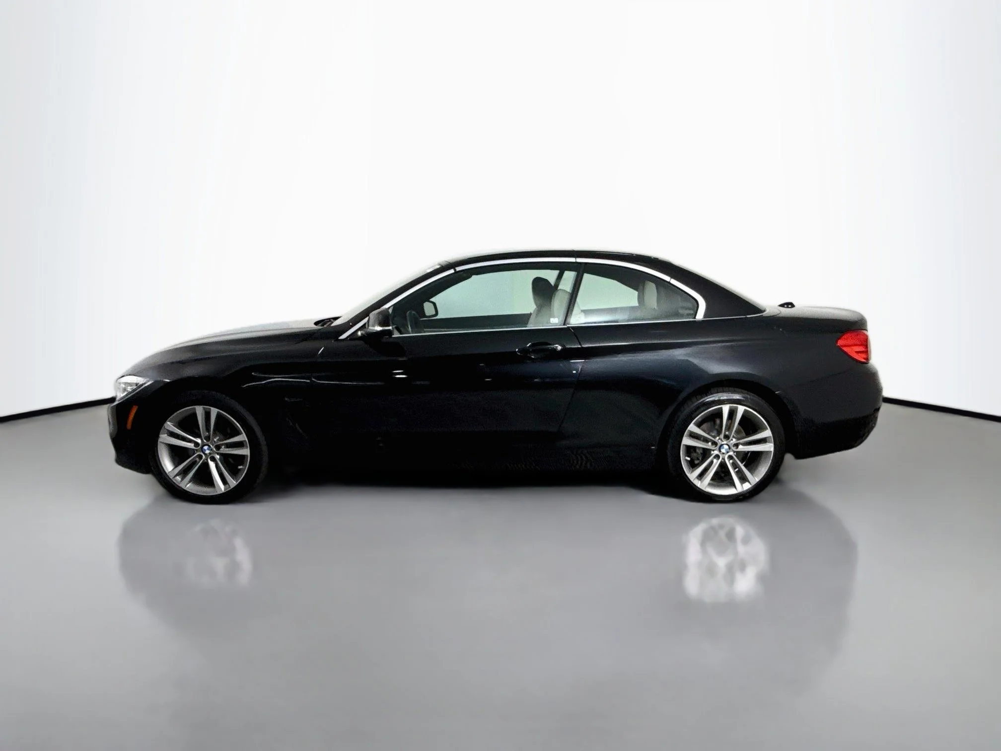 Used 2016 Black Sapphire Metallic BMW 428i xDrive image 4