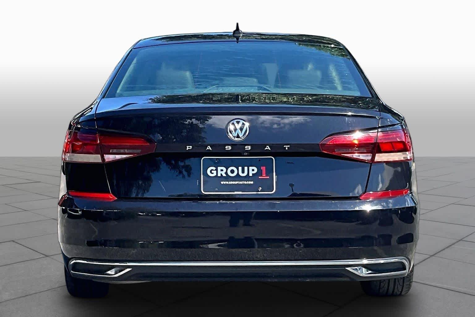 Pre-Owned 2020 Volkswagen Passat 2.0T SE