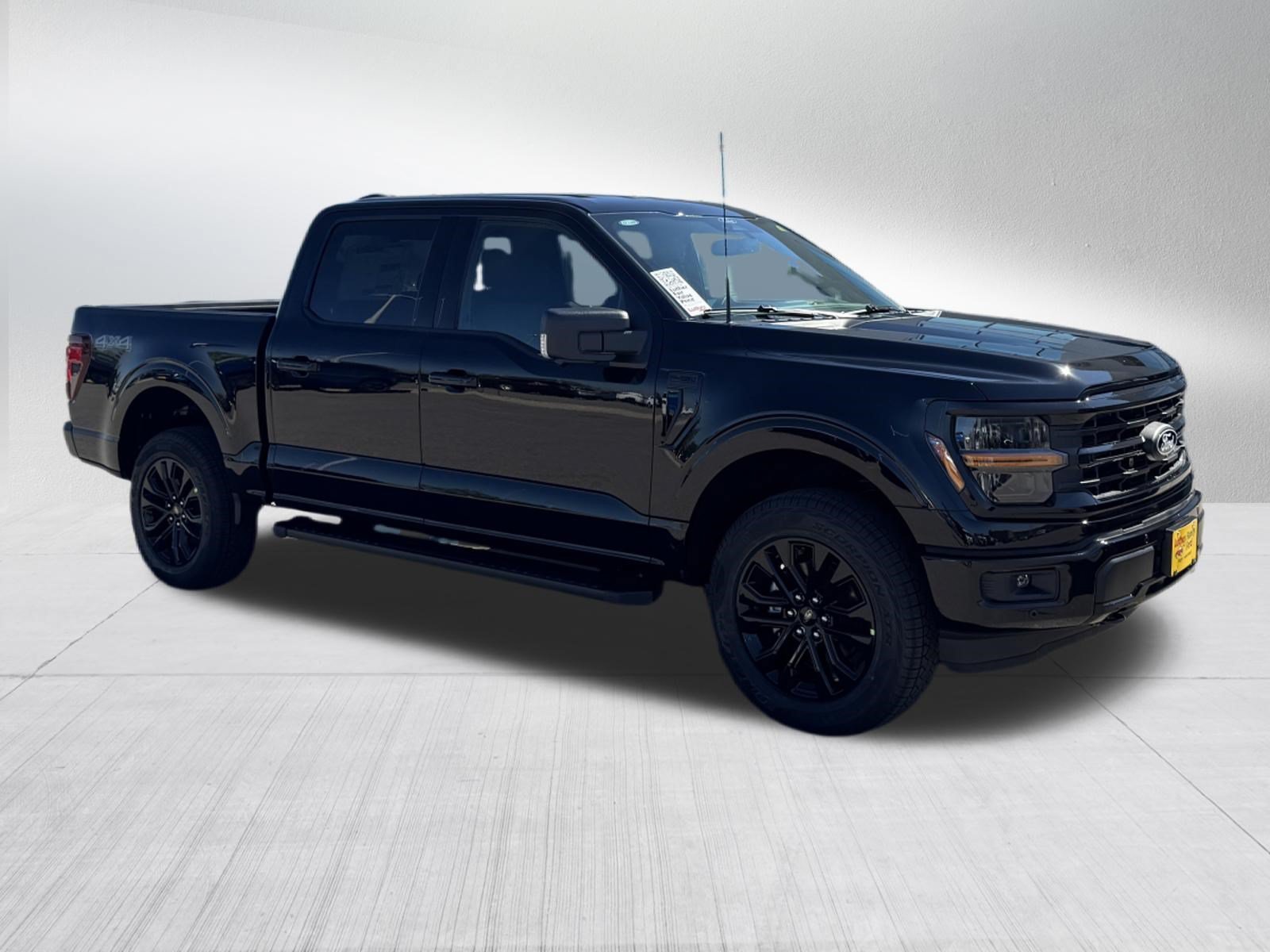 New 2026 Agate Black Metallic Ford XLT image 2