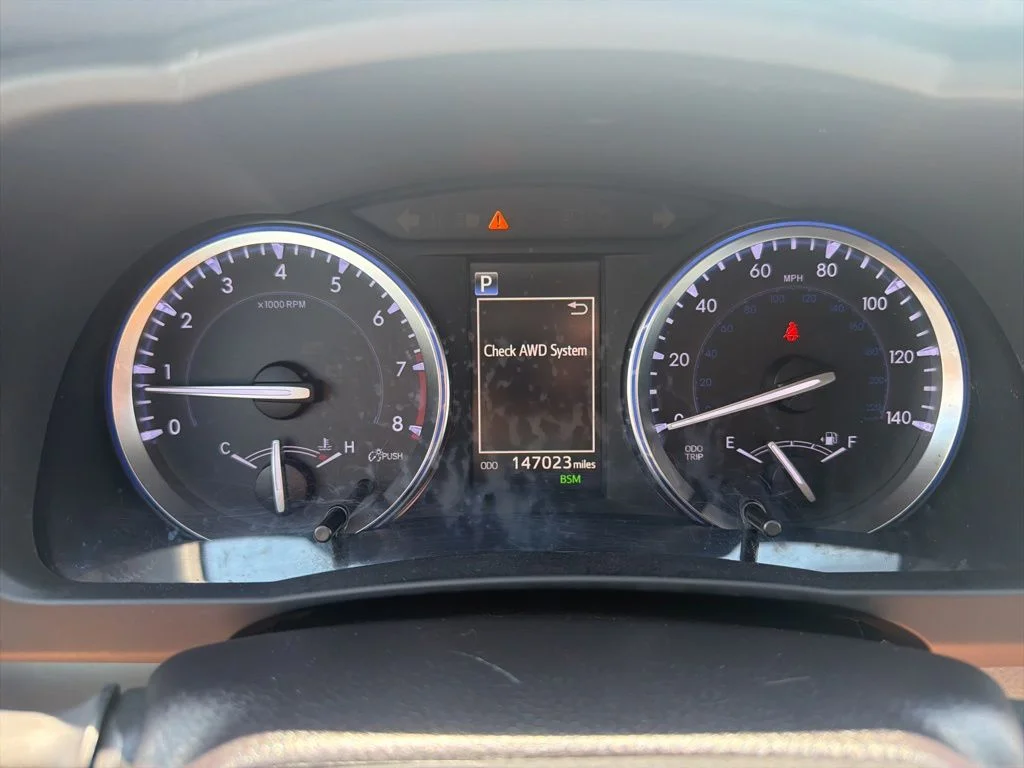Used 2018 Gray Toyota Limited image 27