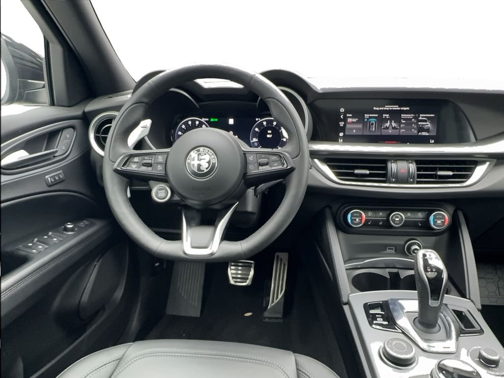 2025 Alfa Romeo Stelvio Base - Photo 42