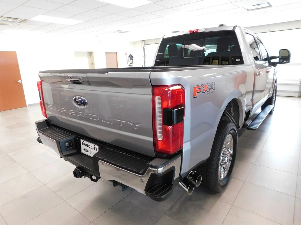 Used 2024 Iconic Silver Metallic Ford Lariat image 4