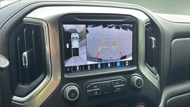Used 2022 Summit White Chevrolet LTZ image 28