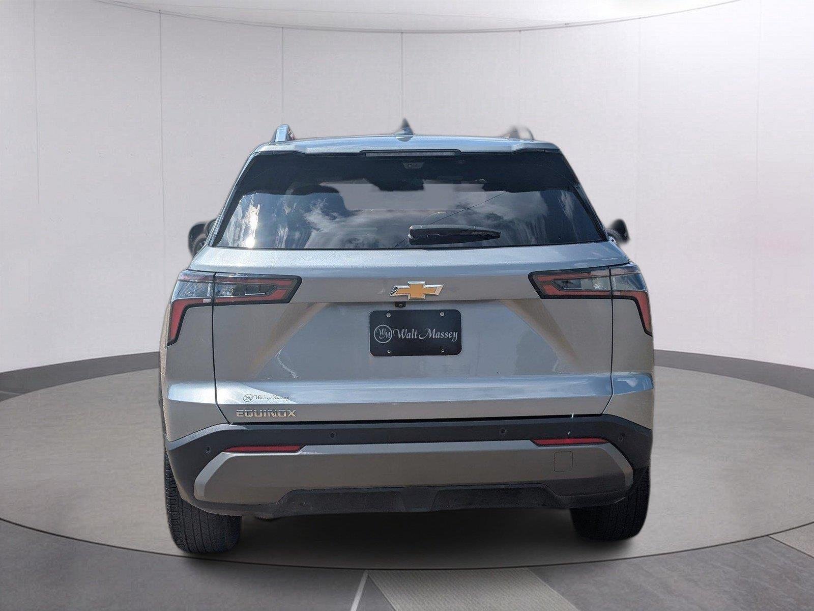 Used 2025 Sterling Gray Metallic Chevrolet LT image 4