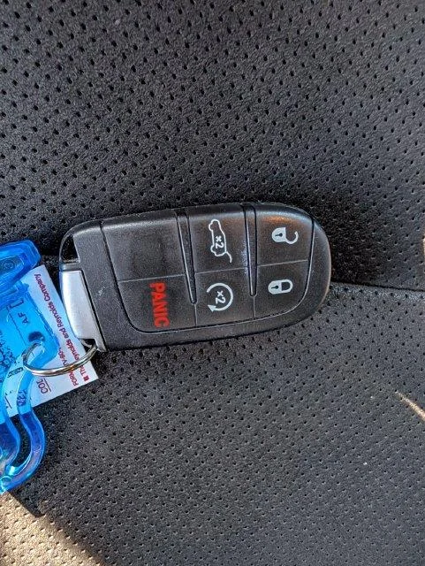 Used 2020 White Jeep Altitude image 29