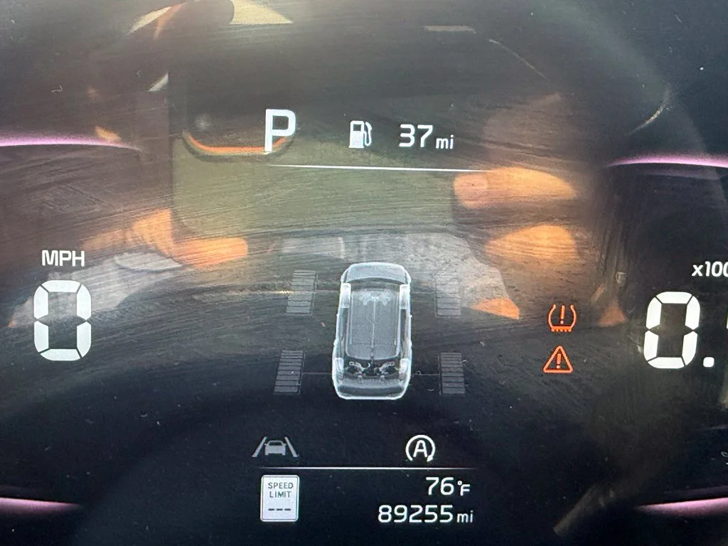 Used 2023 White Kia X-Line image 16