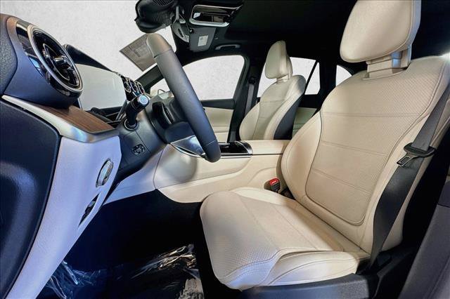 New 2027 Polar White Mercedes-Benz GLC 350e image 48