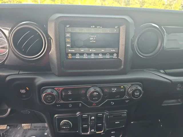 Used 2021 White Jeep Unlimited Sport Altitude image 19
