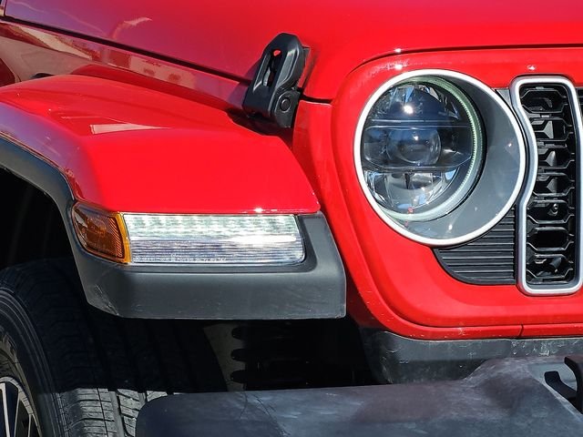2026 Jeep Wrangler 4-Door Sahara - Photo 8