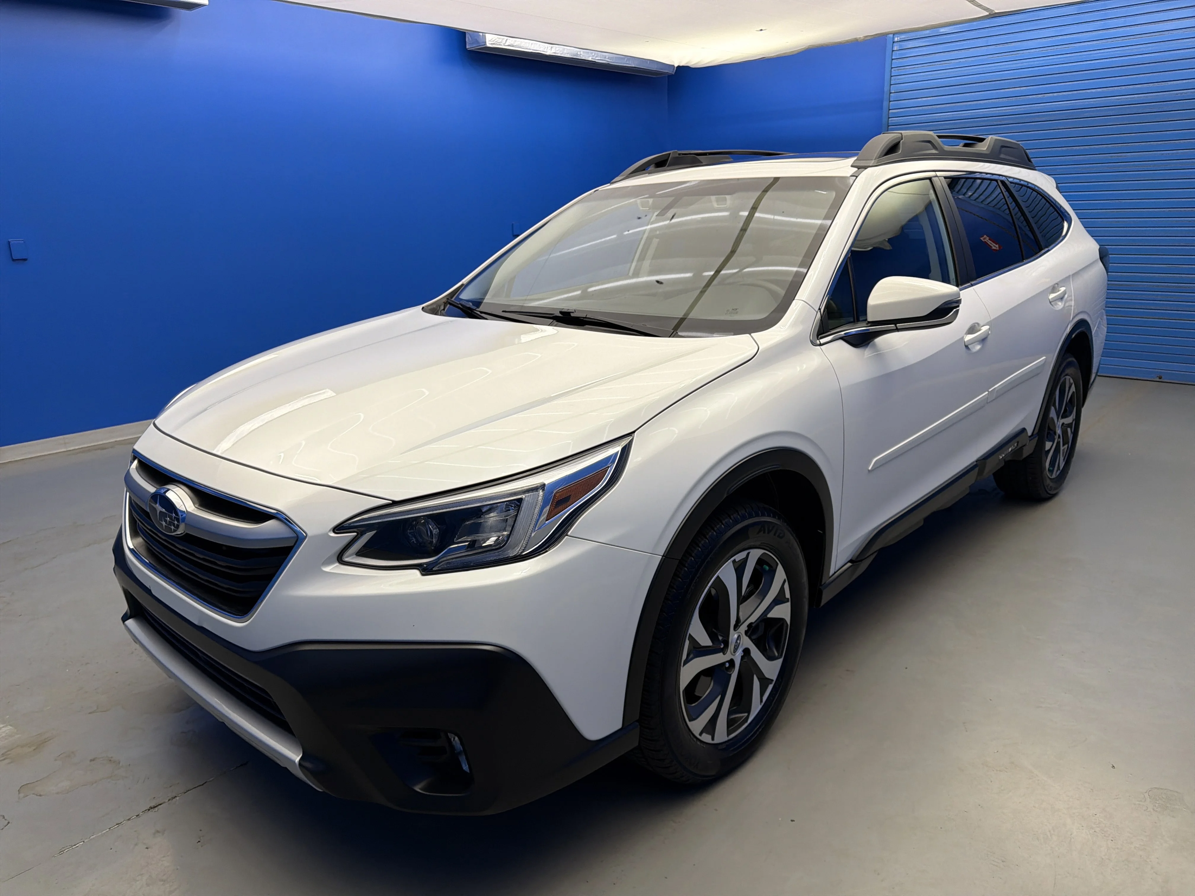 Used 2022 Crystal White Pearl Subaru Limited XT image 4