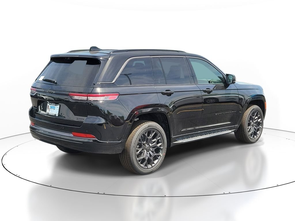 New 2026 Diamond Black Crystal Pearl-Coat Exterior Paint Jeep Summit image 4