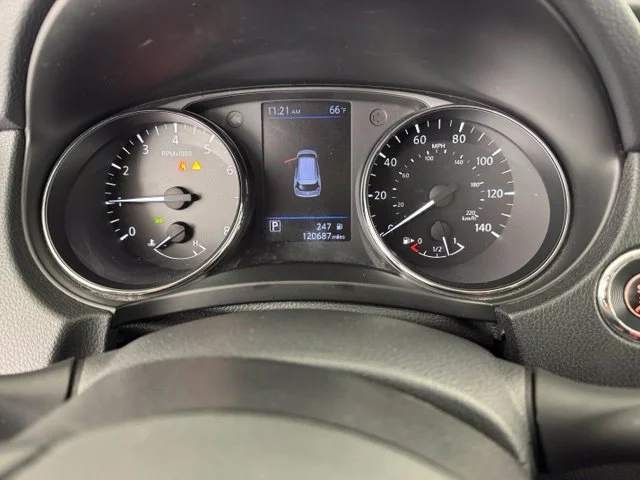 Used 2020 Blue Nissan SL image 32