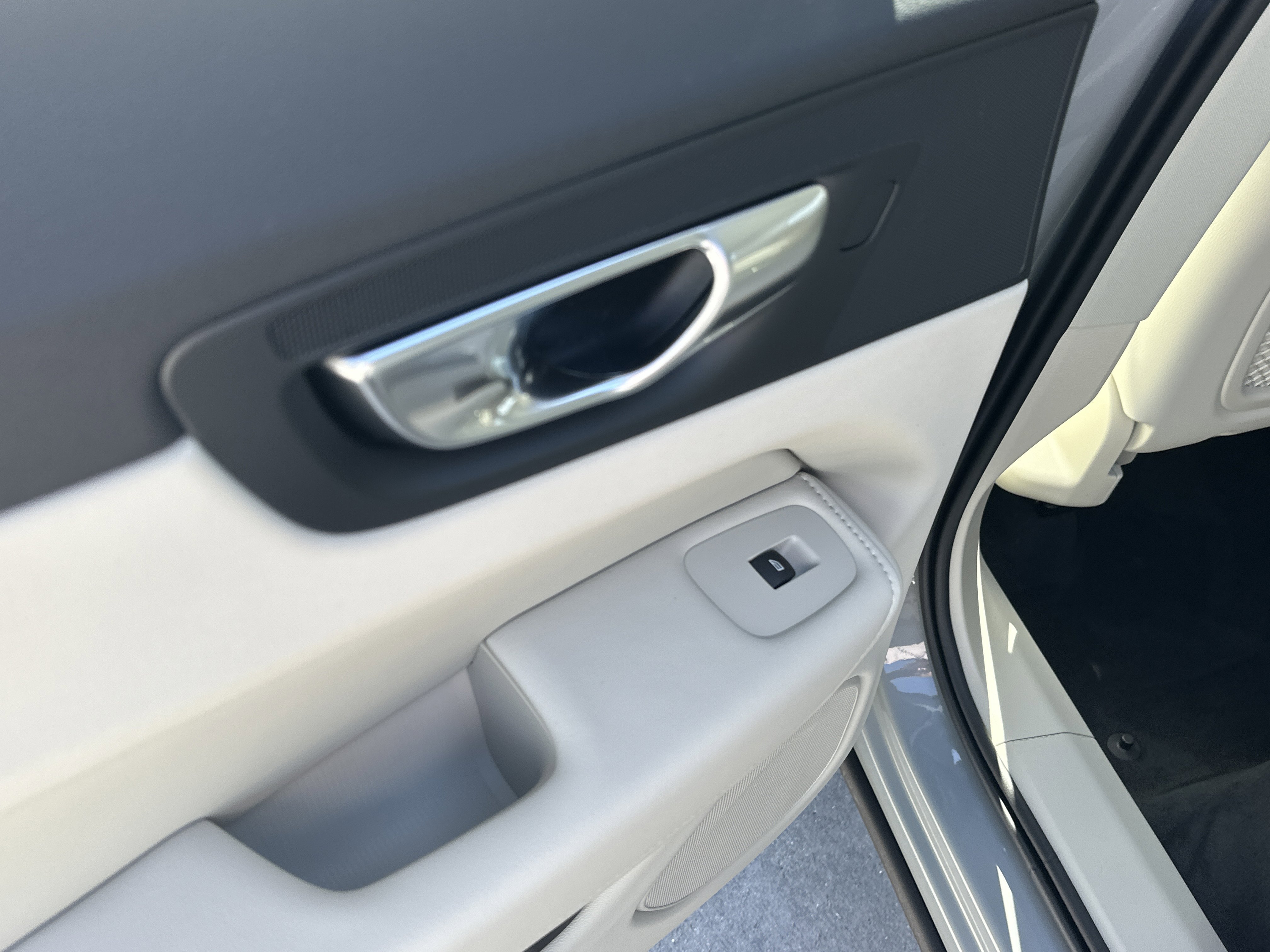 New 2026  Volvo Ultra image 13