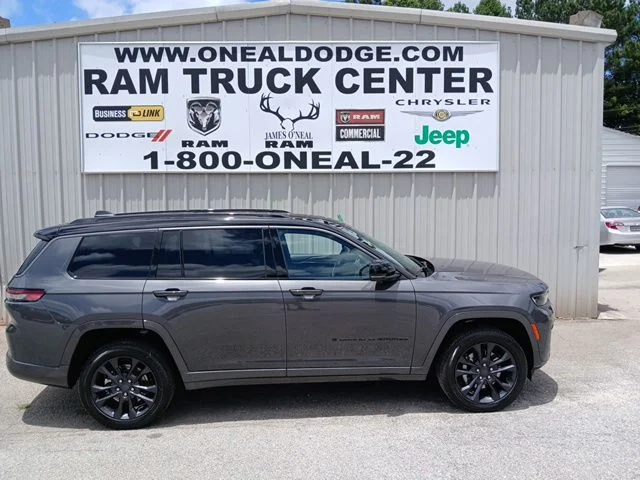 New 2026 Baltic Gray Metallic Clear-Coat Exterior Paint Jeep Limited Reserve image 2