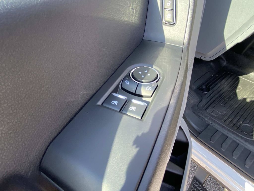 Used 2024 Oxford White Ford XL image 14