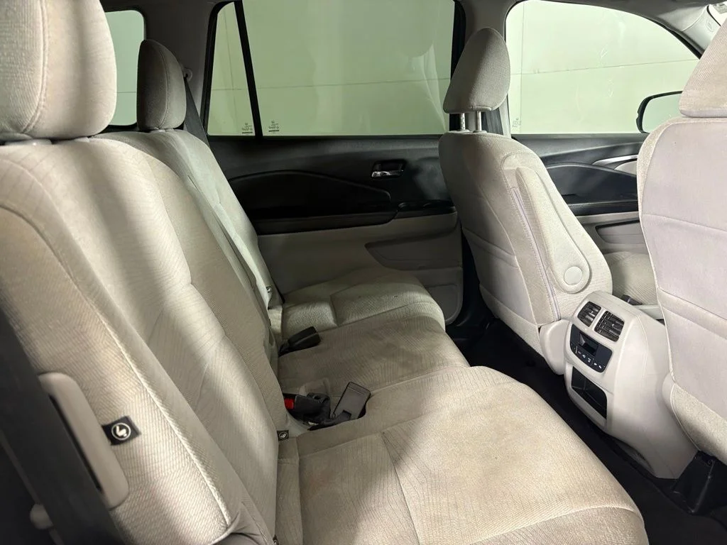Used 2017 Silver Honda EX image 16