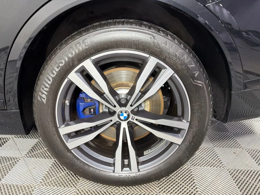 Certified Used 2024 Black Sapphire Metallic BMW M60i image 9